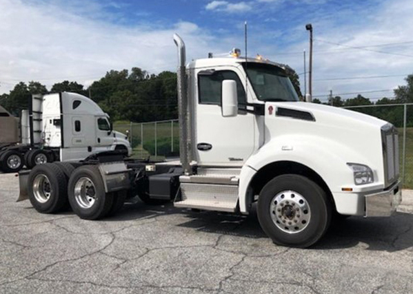 Kenworth Day Cab before a full custom repaint