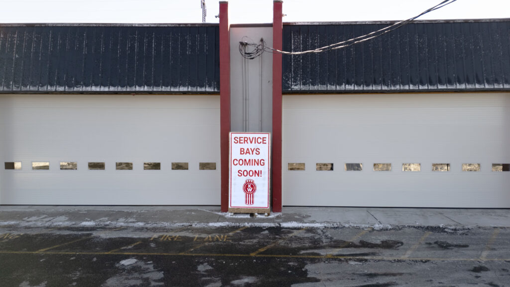 Liberty Kenworth of Bristol Service Bays