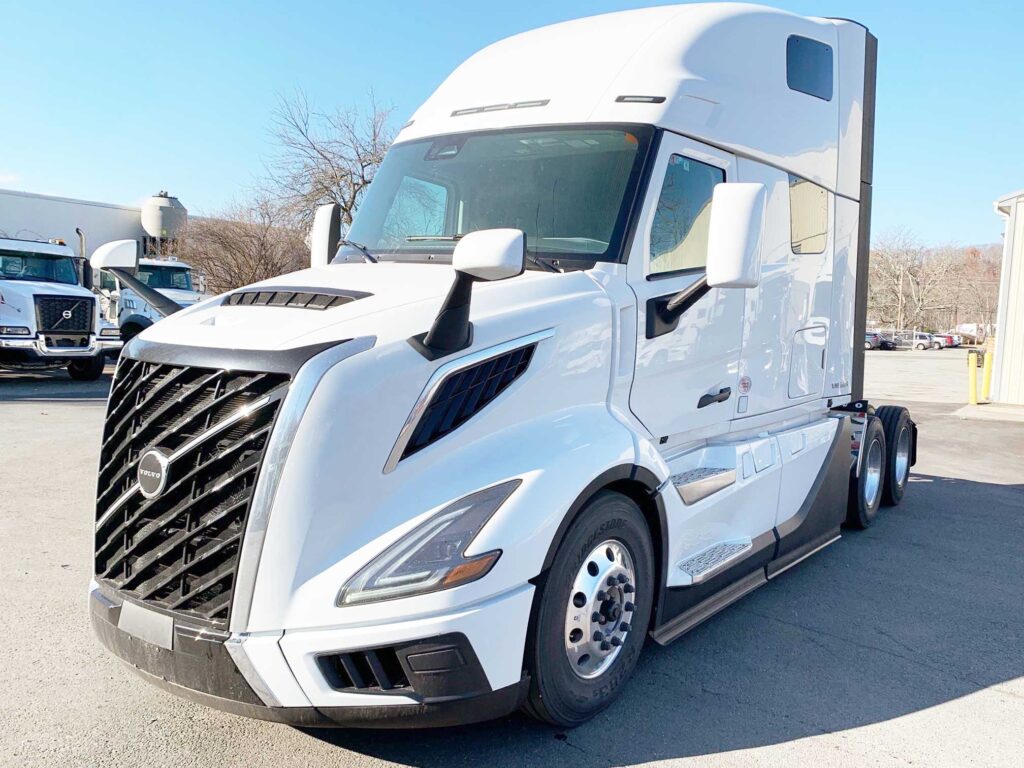 Sleeper Trucks vs. Conventional Trucks