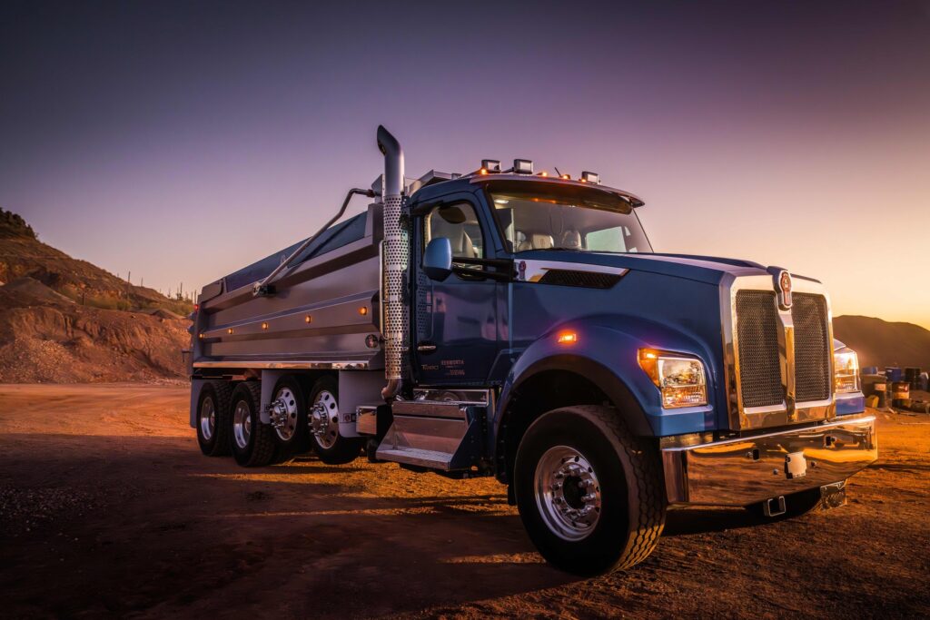 T880S Performance Hood